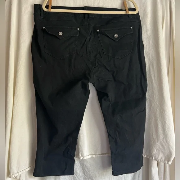 1826 Jeans Capri Jeans - Picture 7 of 8